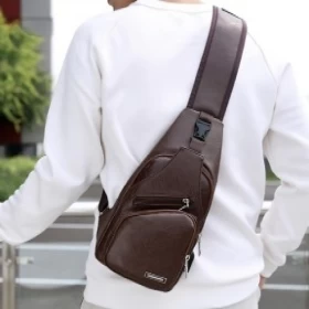 حقيبة كتف واحدة للرجال مصنوعة من جلد البولي يوريثان