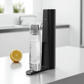 آلة المياه الغازية من LePresso بزر تحرير الضغط – أسود